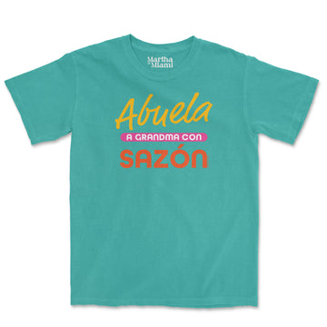 Abuela A Grandma Con Sazón T-Shirt