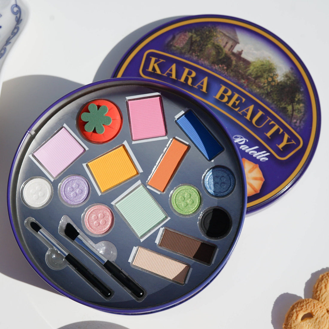 COOKIE TIN Creative Beauty Palette
